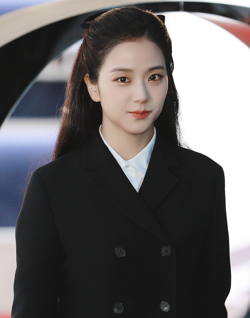 Jisoo of BLACKPINK at the Dior Seoul Pop-Up Store in 2022